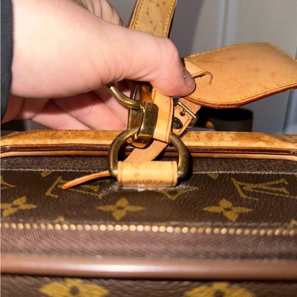 Louis Vuitton Monogram Rolling Suitcase with Vachetta Trim - Brown/Tan - Picture 8 of 9